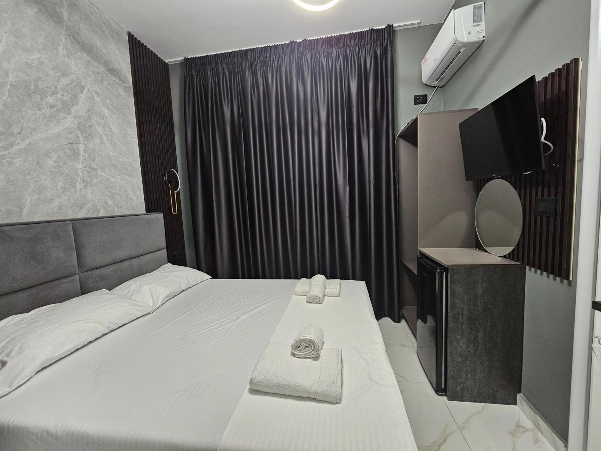 Wg Hotel Ksamil Bagian luar foto