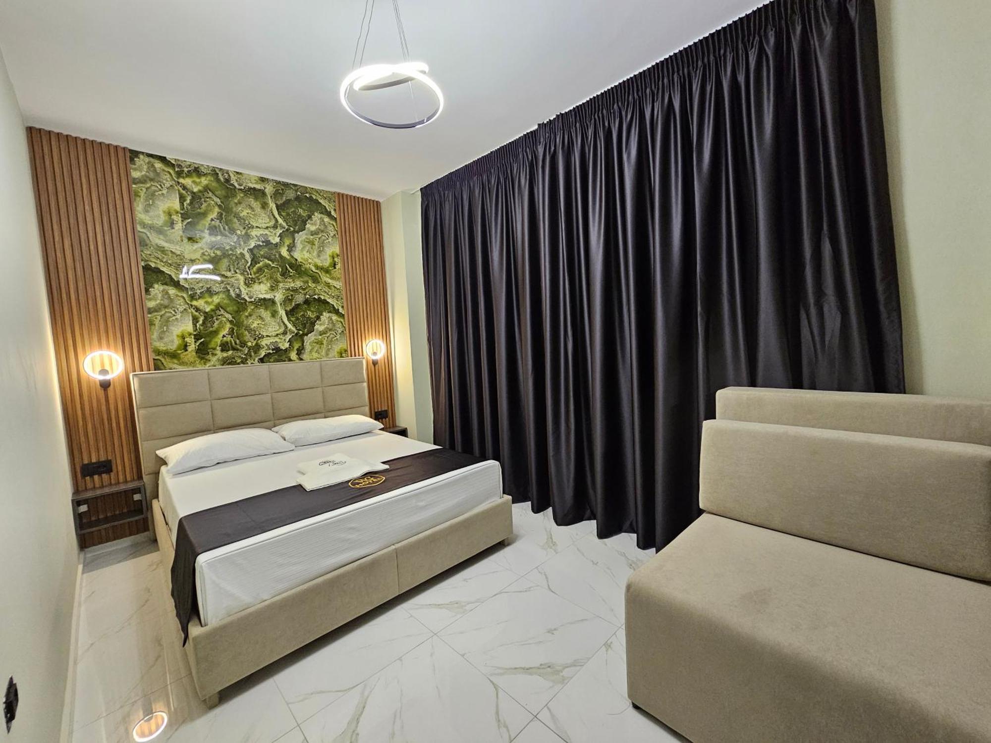 Wg Hotel Ksamil Bagian luar foto