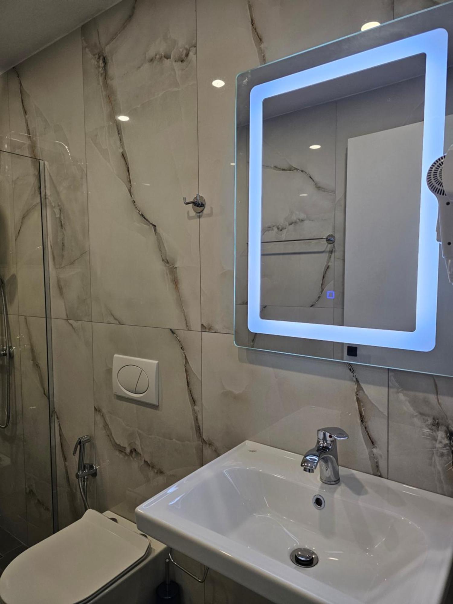 Wg Hotel Ksamil Bagian luar foto