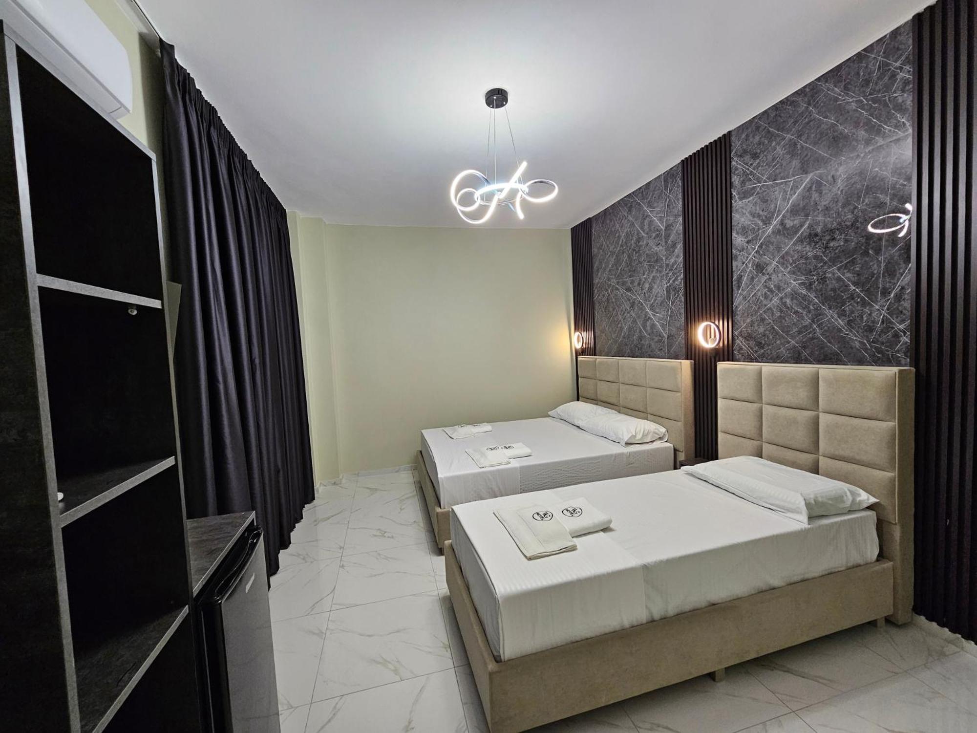 Wg Hotel Ksamil Bagian luar foto